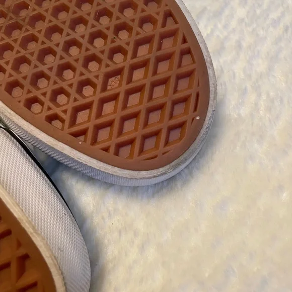 Green vans shoes - Picture 4 of 5